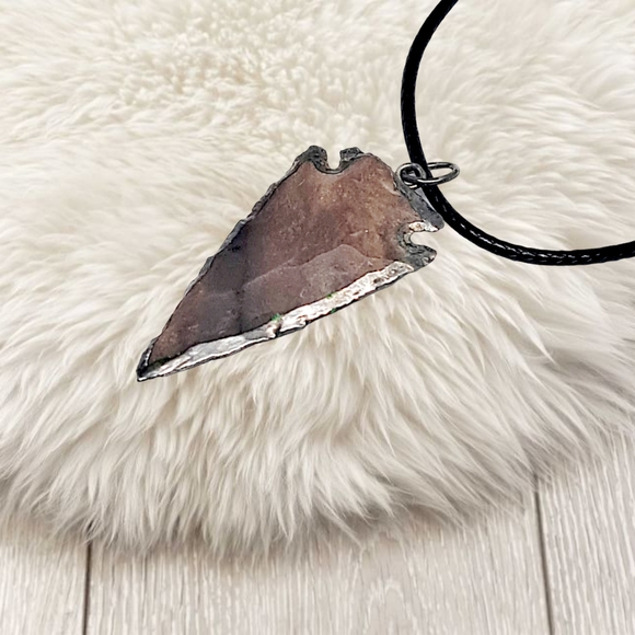 .Natural Stone Arrowhead Pendant with Black Cord Necklace - Picture 2 of 7